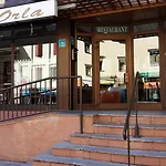 فندق Orla
