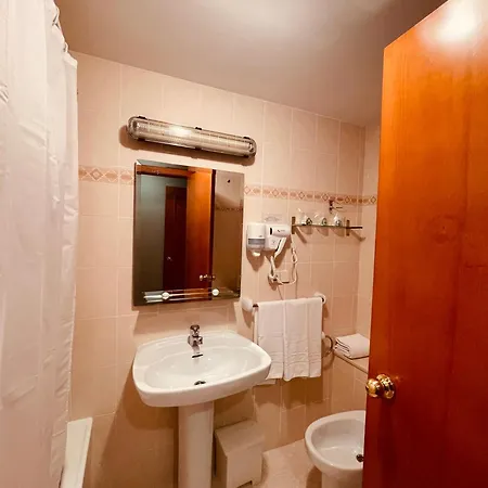 Hotel Orla 2*
