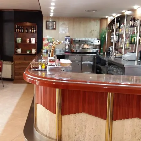 奥尔拉酒店 2* 维耶拉